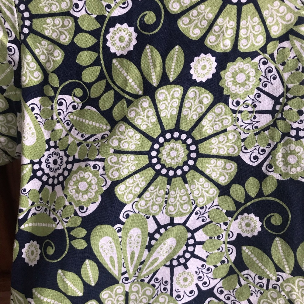 Scrub Top - Picture 3 of 4